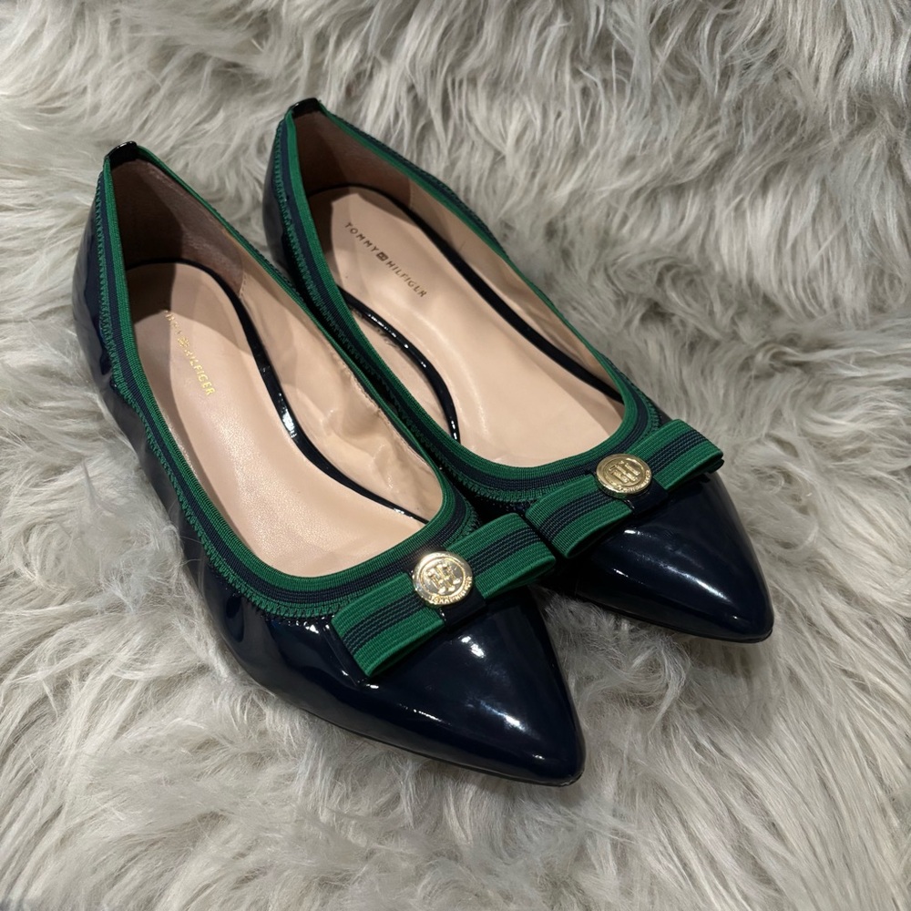 Tommy Hilfiger Patent leather flats excellent condition women’s size 9